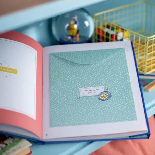 livre-de-naissance-puce-et-pilou-moulin-roty-jeux-reves-et-jouets-cadeau-naissance