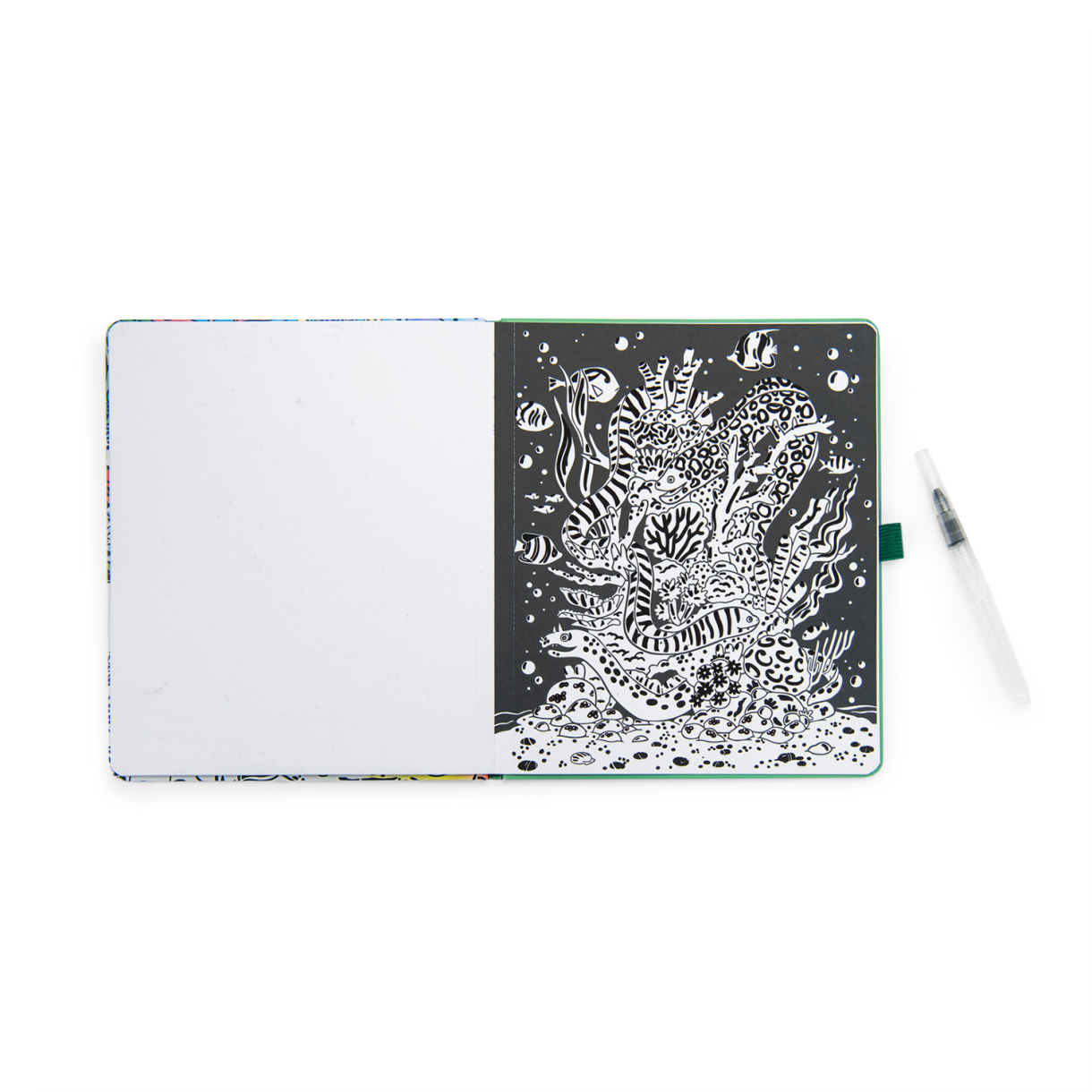 Cahier coloriage aquarelle magique - Tout autour du monde - Moulin Roty – Image 2